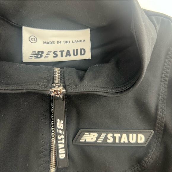STAUD x New Balance cropped warm up jacket sz XS - Picture 3 of 6
